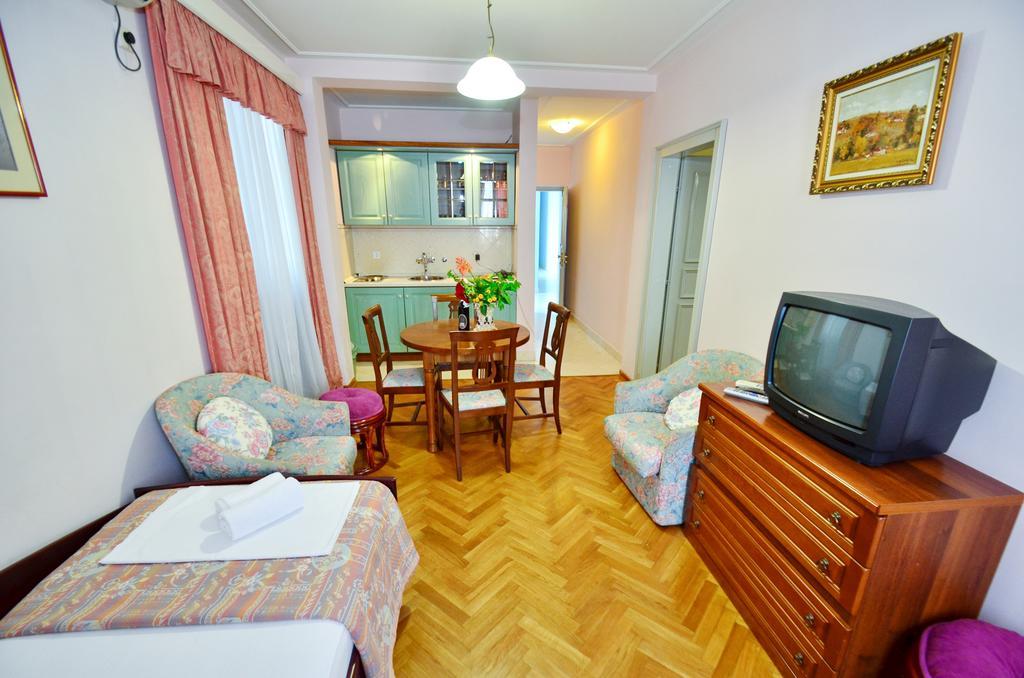 Villa Velzon Guesthouse Budva Zewnętrze zdjęcie