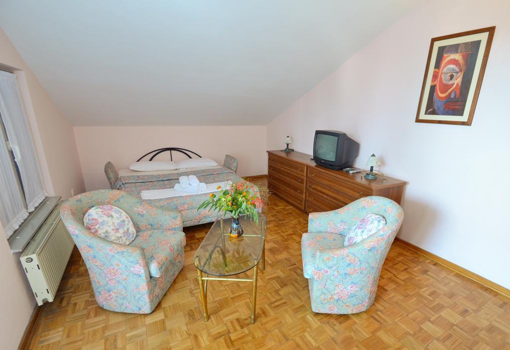 Villa Velzon Guesthouse Budva Zewnętrze zdjęcie