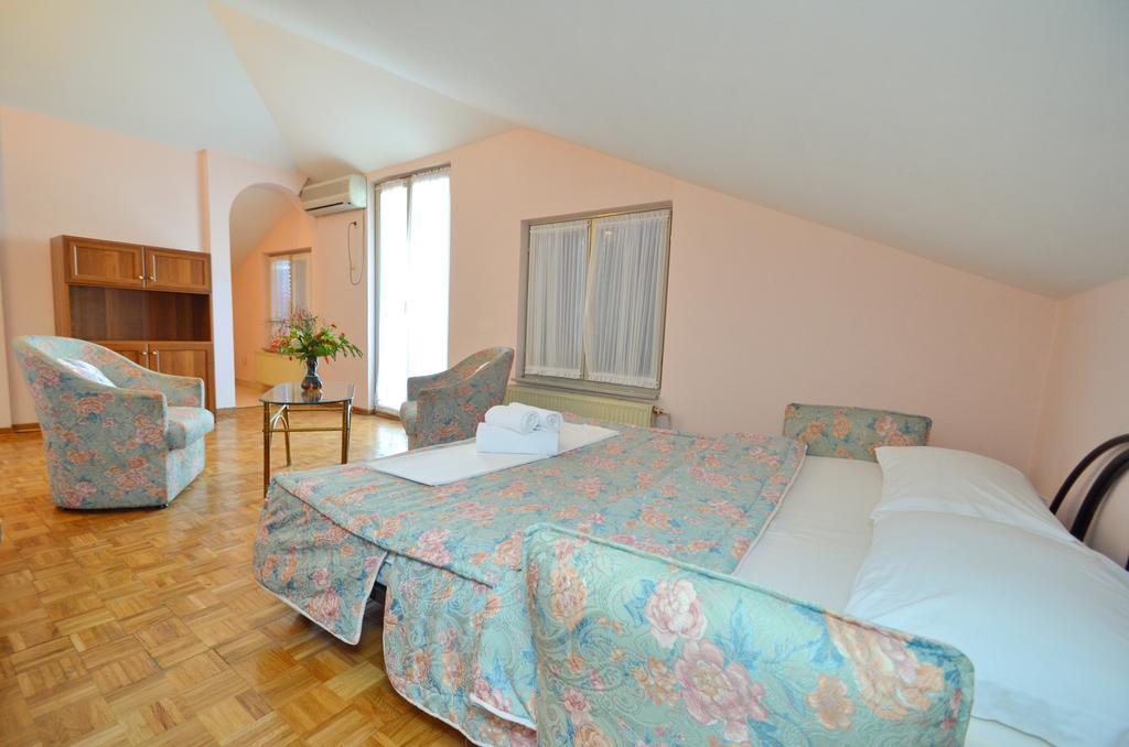 Villa Velzon Guesthouse Budva Zewnętrze zdjęcie